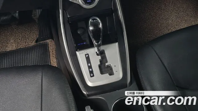 Hyundai Avante 2010 thumb 9