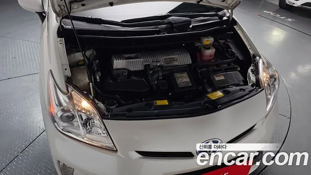 Toyota Prius 2012 thumb 6