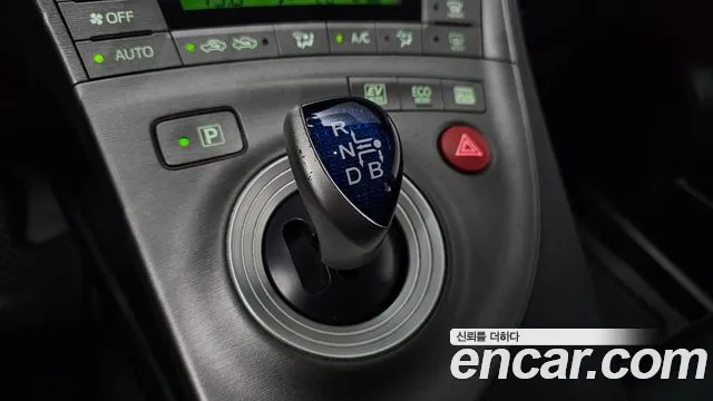 Toyota Prius 2012 thumb 9