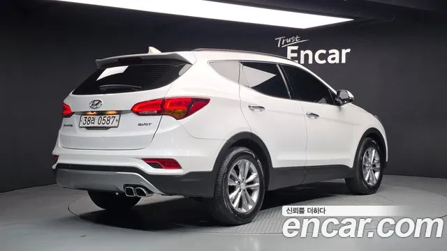 Hyundai Santa Fe 2016 thumb 2