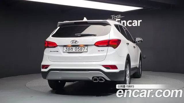 Hyundai Santa Fe 2016 thumb 4