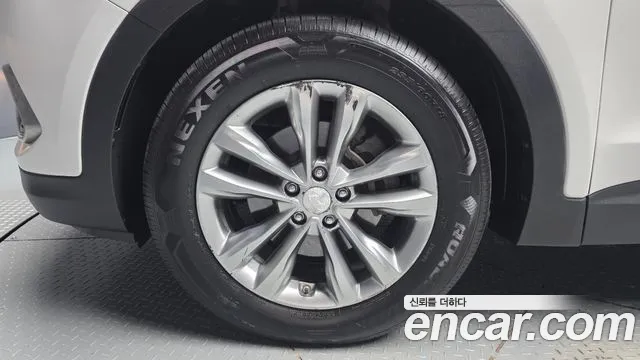 Hyundai Santa Fe 2016 thumb 5