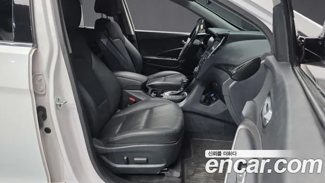 Hyundai Santa Fe 2016 thumb 11