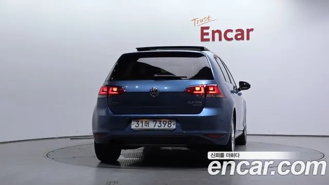 Volkswagen Golf Sportsvan 2014 thumb 4