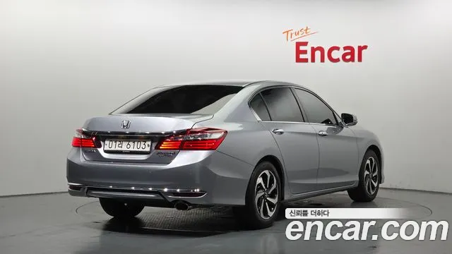 Honda Accord 2017 thumb 2