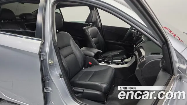 Honda Accord 2017 thumb 12