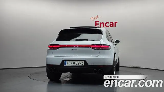 Porsche Macan 2021 thumb 4
