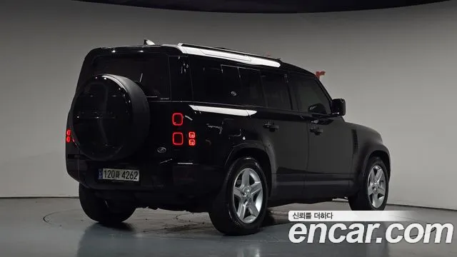 Land Rover Defender 2021 thumb 2