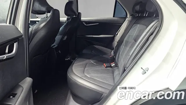 Kia Niro 2023 thumb 12