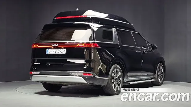 Kia Carnival 2023 thumb 2