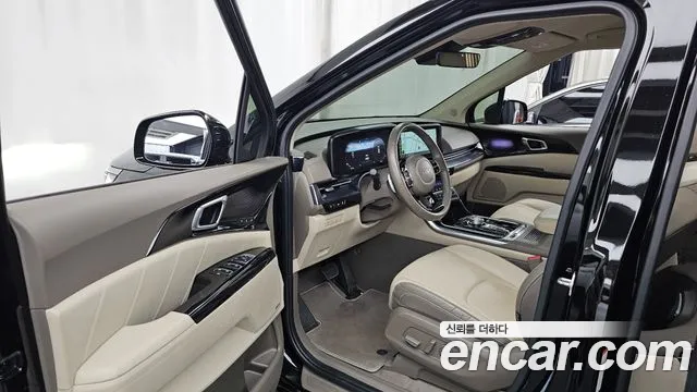 Kia Carnival 2023 thumb 10