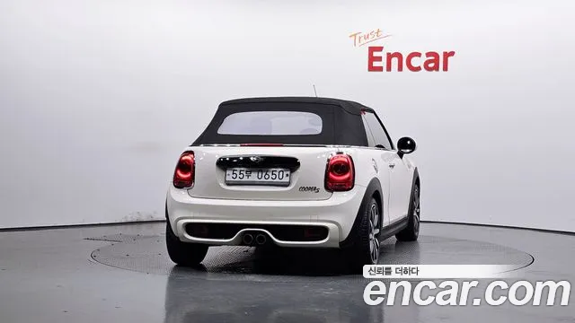 Mini Cooper Convertible 2016 thumb 4
