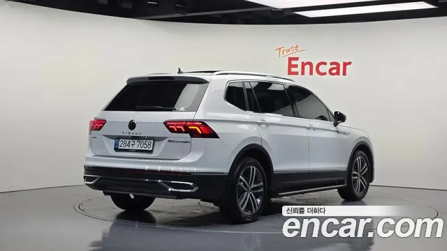 Volkswagen Tiguan 2022 thumb 2