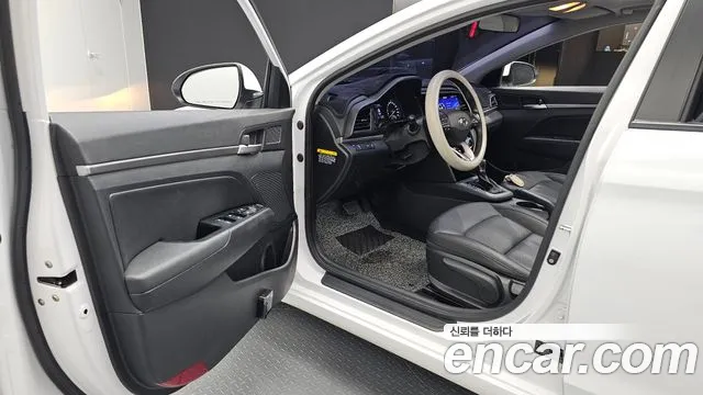 Hyundai Avante 2019 thumb 10