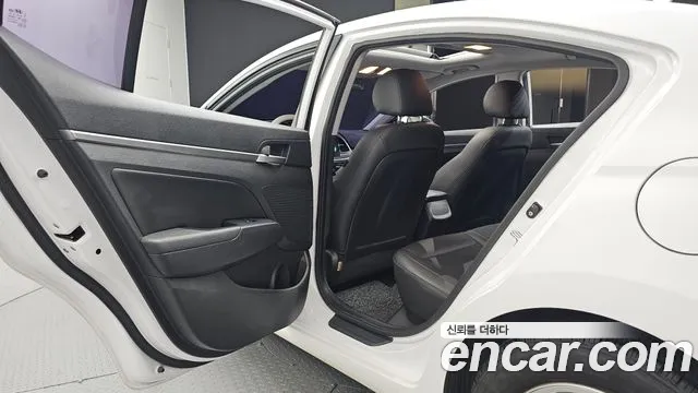 Hyundai Avante 2019 thumb 12