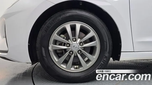 Hyundai Avante 2020 thumb 5
