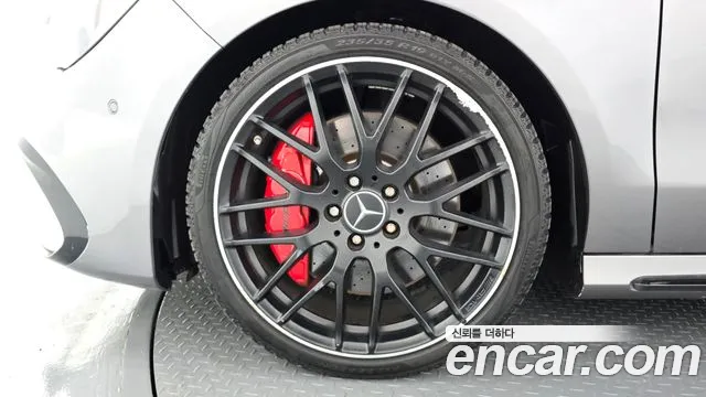 Mercedes-Benz CLA 2018 thumb 5