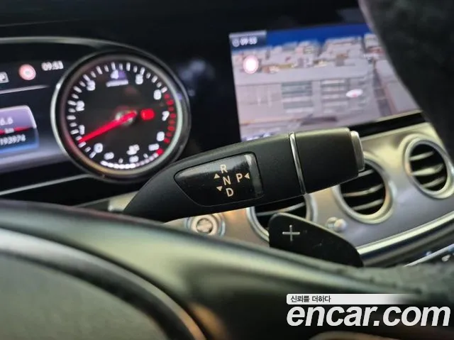 Mercedes-Benz E-Класс 2017 thumb 8