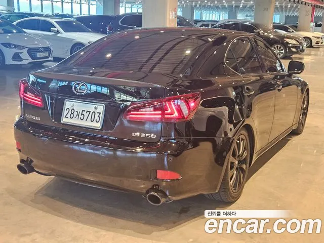 Lexus IS 2008 thumb 2