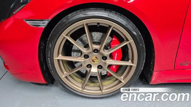 Porsche Cayman 2021 thumb 5