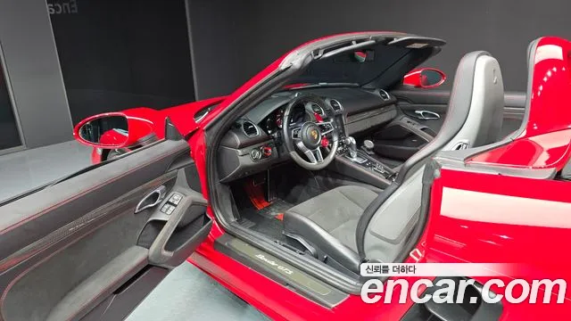 Porsche Cayman 2021 thumb 10