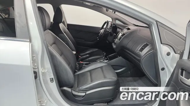 Kia K3 2017 thumb 10