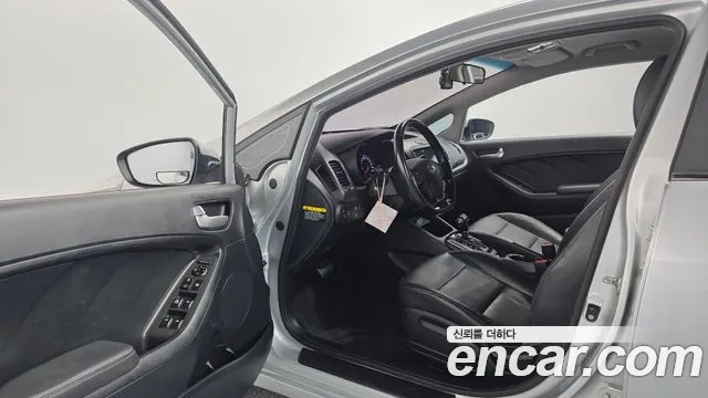 Kia K3 2017 thumb 11