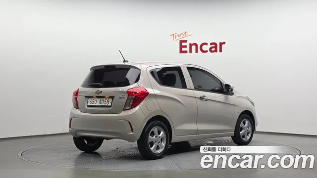 Chevrolet Spark 2017 thumb 2