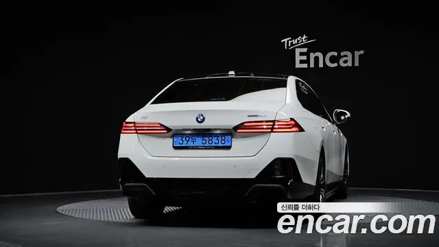 BMW i5 2025 thumb 3
