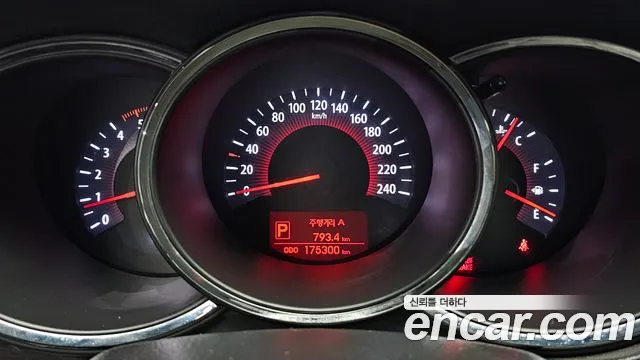 Kia Sorento 2010 thumb 8