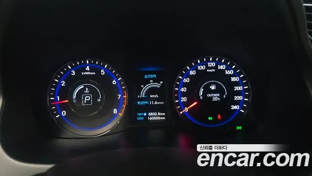 Hyundai i40 2012 thumb 7