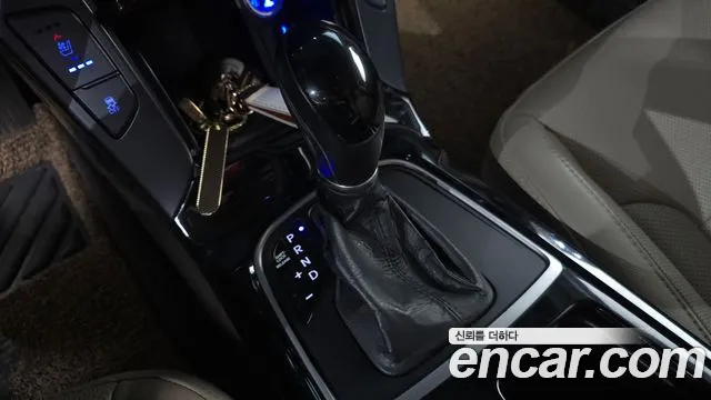 Hyundai i40 2012 thumb 8