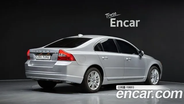 Volvo S80 2008 thumb 2