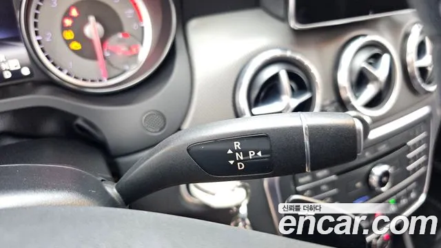 Mercedes-Benz CLA 2016 thumb 9
