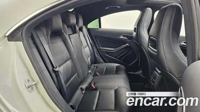 Mercedes-Benz CLA 2016 thumb 12