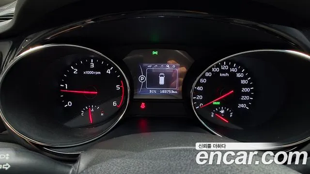 Kia Carnival 2015 thumb 8