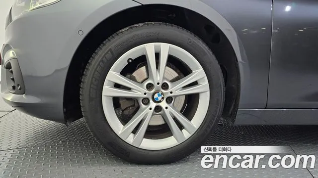 BMW 2-Series 2017 thumb 5