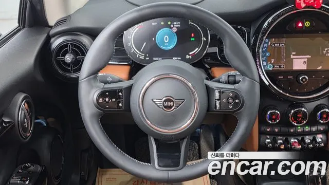 Mini Hatch 2023 thumb 7