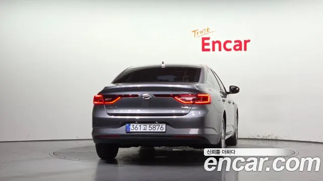 Renault Megane 2018 thumb 4