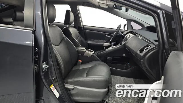 Toyota Prius 2014 thumb 9