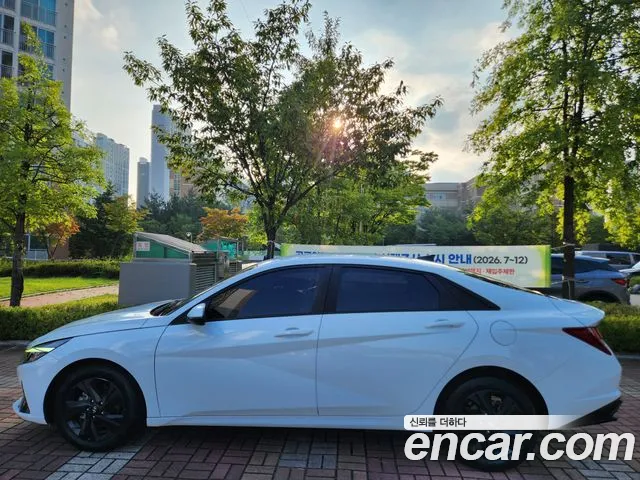 Hyundai Avante 2022 thumb 2