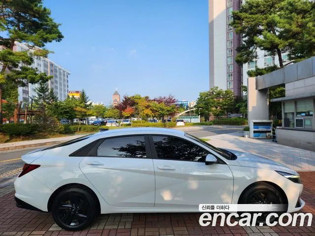 Hyundai Avante 2022 thumb 4