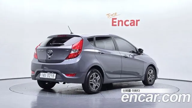 Hyundai Accent 2013 thumb 2