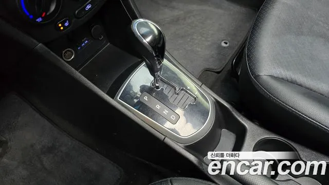 Hyundai Accent 2013 thumb 9
