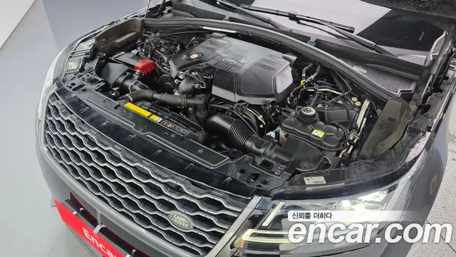 Land Rover Range Rover Velar 2018 thumb 6