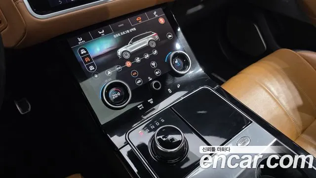Land Rover Range Rover Velar 2018 thumb 9