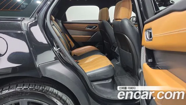 Land Rover Range Rover Velar 2018 thumb 11