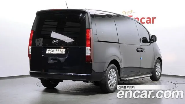 Hyundai Staria 2021 thumb 2