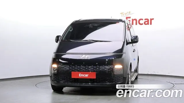 Hyundai Staria 2021 thumb 3