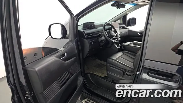 Hyundai Staria 2021 thumb 10